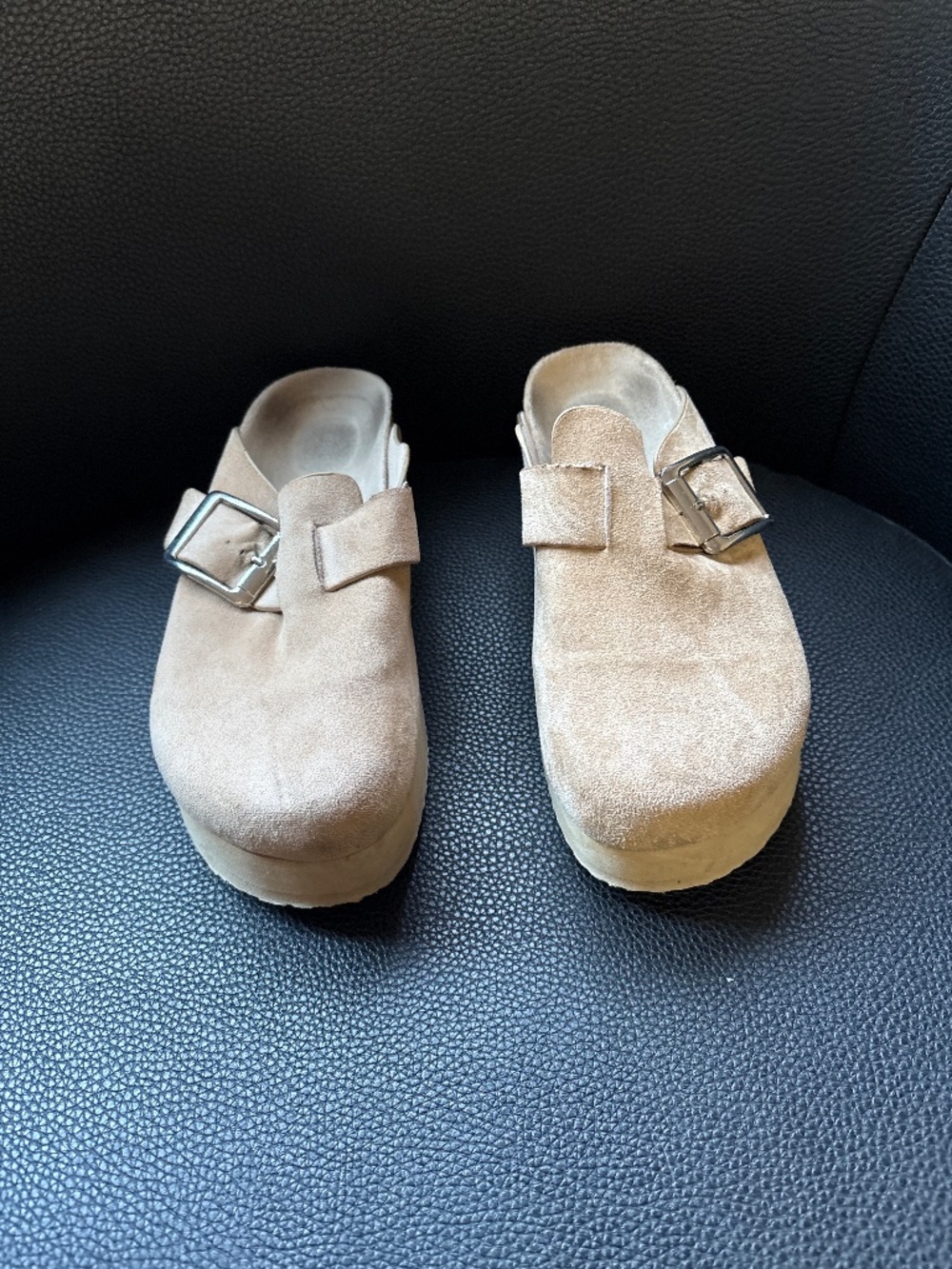 Platform clogs